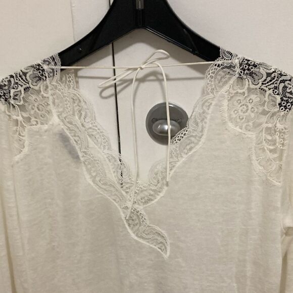 Sandro Paris Linen Long Sleeve Top with Lace Detail. Off White. Size 3 (L). - Picture 4 of 12